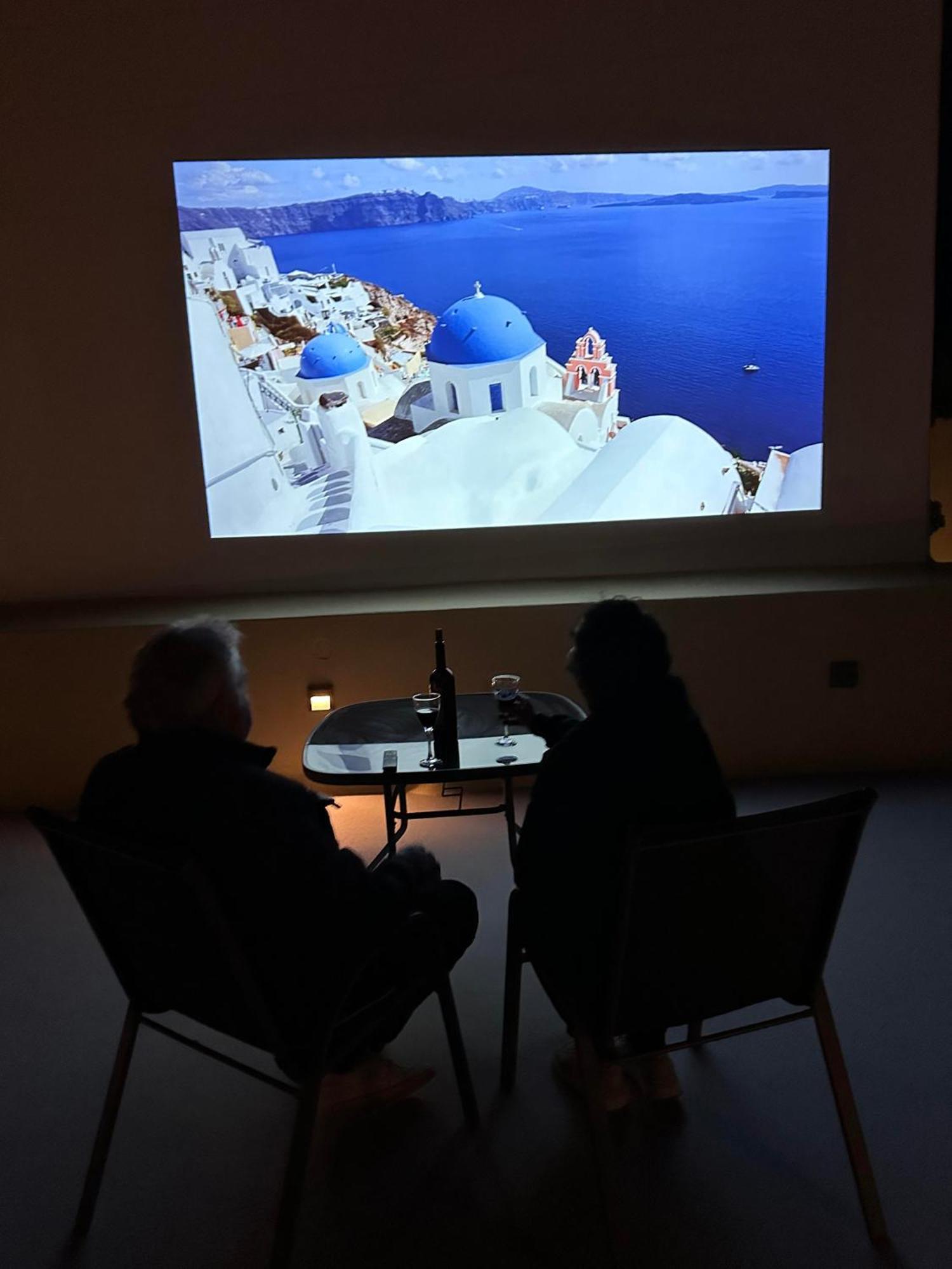 Love Nest With Hot Tub, Hammam & Outdoor Cinema Akrotírion Zewnętrze zdjęcie