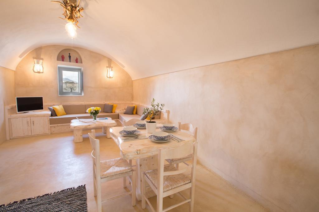 Love Nest With Hot Tub, Hammam & Outdoor Cinema Akrotírion Zewnętrze zdjęcie
