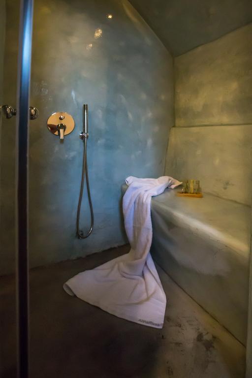 Love Nest With Hot Tub, Hammam & Outdoor Cinema Akrotírion Zewnętrze zdjęcie